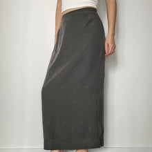 Cargar imagen en el visor de la galería, Vintage petite maxi skirt - UK 10
