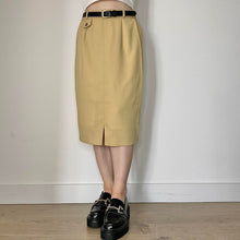 Load image into Gallery viewer, Vintage butter yellow skirt - UK 8/10
