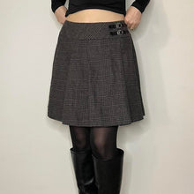 将图片加载到图库查看器，Check tartan mini skirt - UK 12
