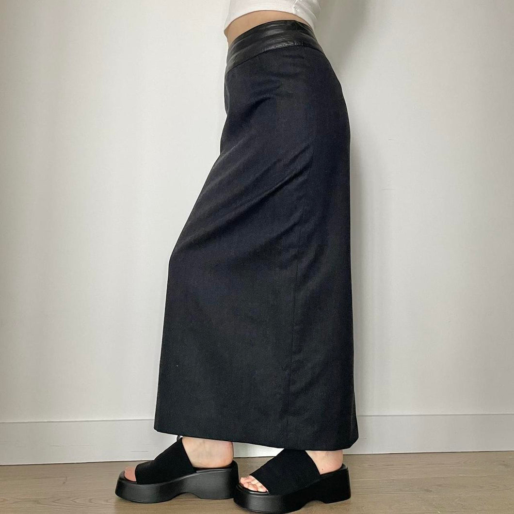 Vintage black maxi skirt - UK 8