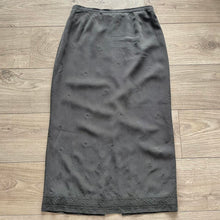 Cargar imagen en el visor de la galería, Vintage petite maxi skirt - UK 10
