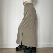 Cargar imagen en el visor de la galería, Vintage maxi skirt - UK 10
