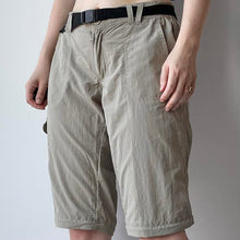 Load image into Gallery viewer, Khaki cargo shorts - UK 6/8
