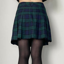 Cargar imagen en el visor de la galería, Tartan mini skirt - UK 8
