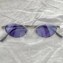 Load image into Gallery viewer, Deadstock 90s skinny frame purple lens sunglasses
