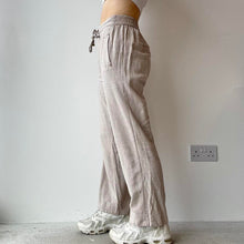 Load image into Gallery viewer, Y2K linen trousers - UK 8
