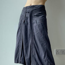 Load image into Gallery viewer, Y2K cargo skirt - UK 10
