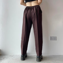 Cargar imagen en el visor de la galería, Chic brown trousers - UK 10/12
