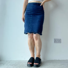 Load image into Gallery viewer, Y2K denim skirt - UK 10
