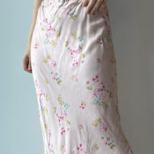 Load image into Gallery viewer, Pink satin midi skirt - XS
