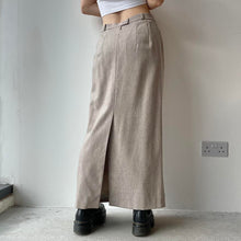 Load image into Gallery viewer, 90s cream maxi skirt - UK 10/12
