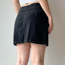 Load image into Gallery viewer, Mini cargo skirt - UK 10/12
