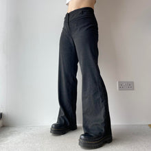 Cargar imagen en el visor de la galería, Petite tailored wide leg trousers - UK 10
