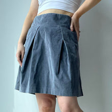 Load image into Gallery viewer, Grey corduroy mini skirt - UK 14
