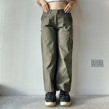 Load image into Gallery viewer, Petite cargo pants - UK 8/10
