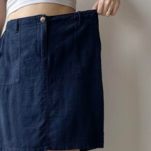 Load image into Gallery viewer, Navy linen skirt - UK 14
