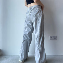 Load image into Gallery viewer, Petite cargo pants - UK 14
