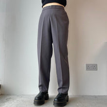 Cargar imagen en el visor de la galería, Vintage high waisted trousers - UK 12
