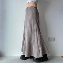 Load image into Gallery viewer, Y2K floaty maxi skirt - UK 12
