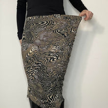 Load image into Gallery viewer, Animal print vintage skirt - UK 12/14
