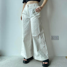 Load image into Gallery viewer, Petite wide leg trousers - UK 14
